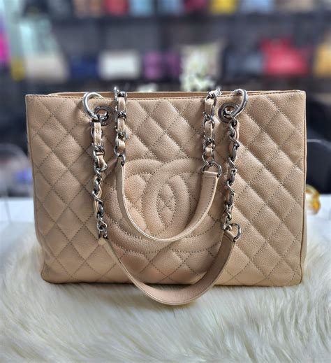 chanel gst black or beige